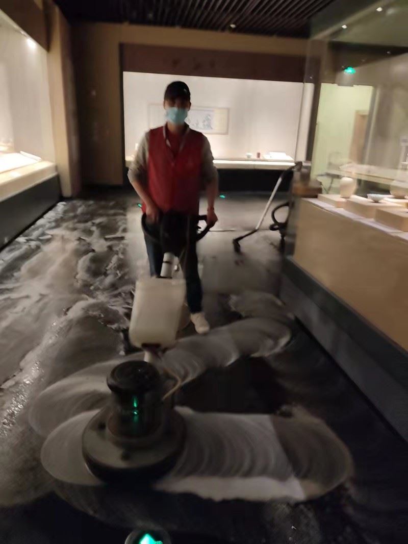 龙岗大运新房开荒保洁,写字楼地毯清洗塑胶地板清洗