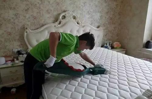 深圳地板清洗等保养 家庭开荒保洁 24小时服务