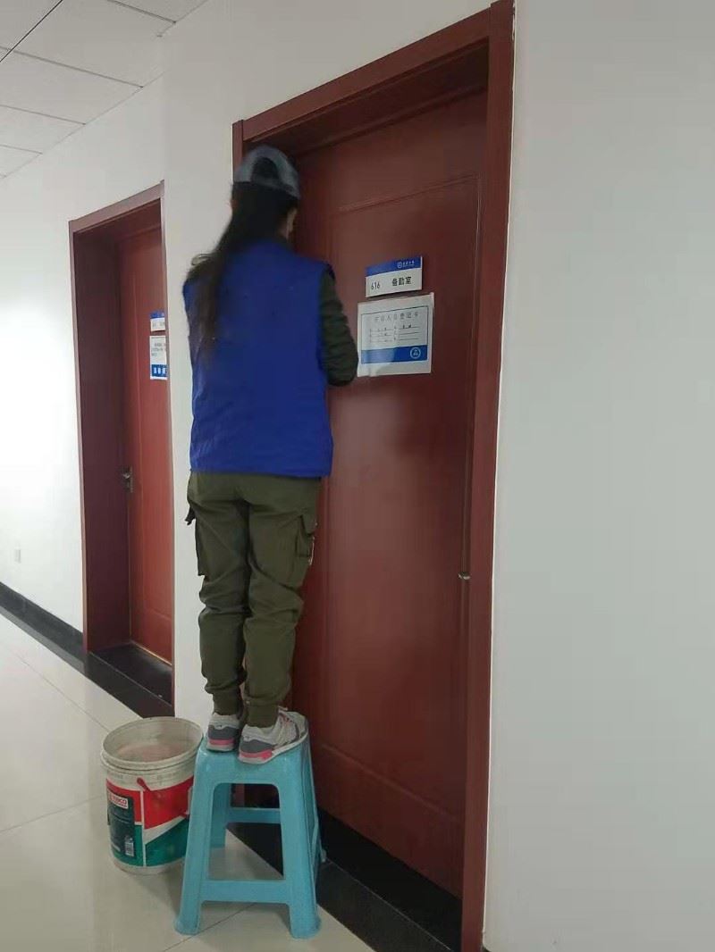 深圳龙岗出租房保洁 外墙清洗 擦玻璃 洗地面