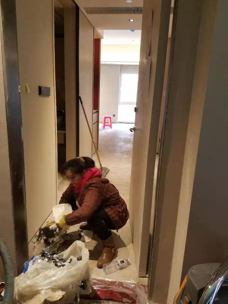 深圳罗湖新装修保洁 外墙清洗 擦玻璃 洗地面
