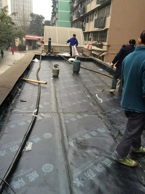 深圳测漏水精准定位 漏水检测 飘窗渗水维修 厨房漏水维修电话