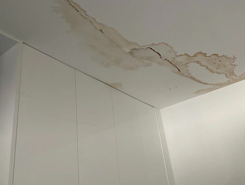 深圳漏水检测上门维修电话 罗湖阳台渗水维修 楼顶裂缝漏水维修