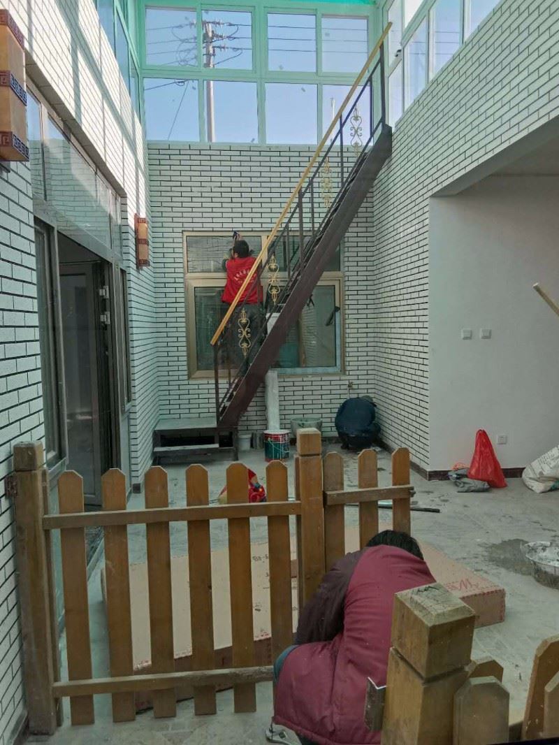 诚实可靠,定价合理 厂房刚装修完清洗打扫