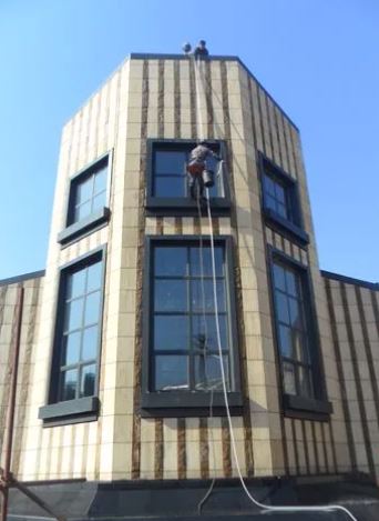 深圳阳光棚玻璃外墙清洗 外墙真石漆清洗 南山外墙清洗