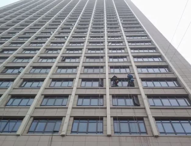 深圳玻璃清洁 外墙玻璃幕墙清洗 深圳外墙清洗