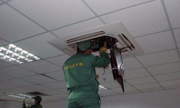 深圳新装修开荒保洁,深圳外墙清洗,玻璃清洗,空调清洗,厂房