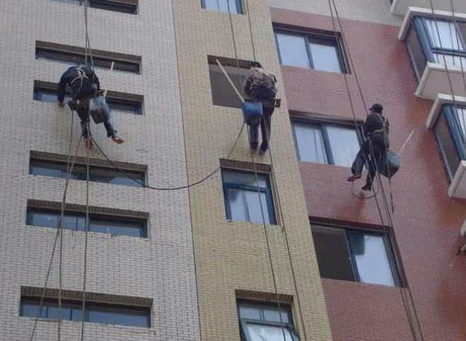 深圳清洗玻璃幕墙 大厦 医院外墙清洁 龙华外墙清洗