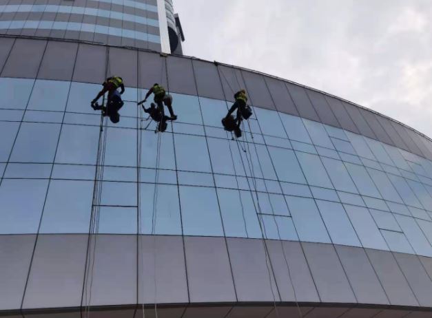 深圳外墙条砖清洗 蜘蛛人外墙保洁 盐田外墙清洗