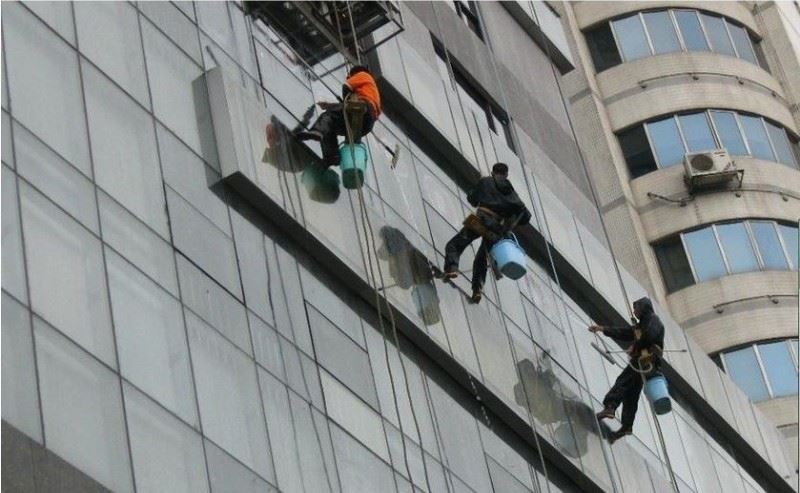 深圳盐田专业蜘蛛人高空清洗 外墙清洗公司电话