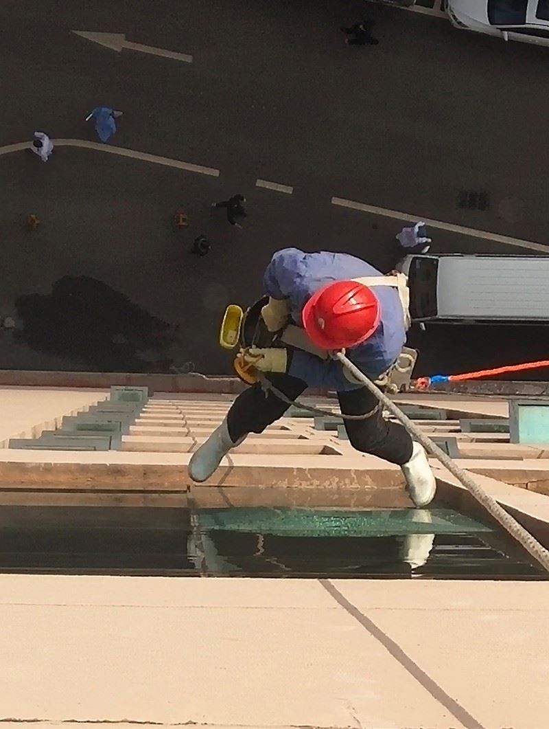 深圳南山附近上门高空外墙清洗24小时全天服务