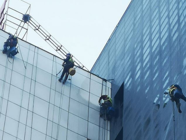 深圳外墙玻璃窗清洗 外墙涂料墙面清洗 坪山新区外墙清洗